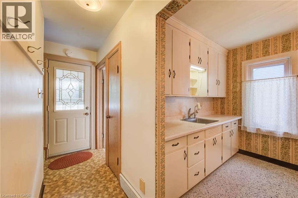 11 Crestwood Avenue, Kitchener, Ontario  N2H 4K6 - Photo 15 - 40869977