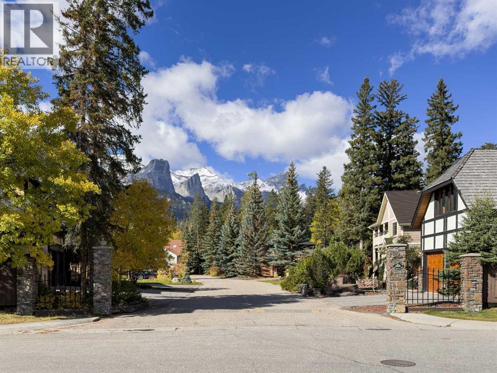 12 Woodside Lane, Canmore, Alberta  T1W 1T1 - Photo 2 - A2344983