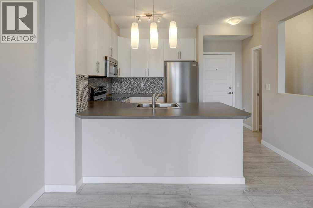 307, 207 Sunset Drive