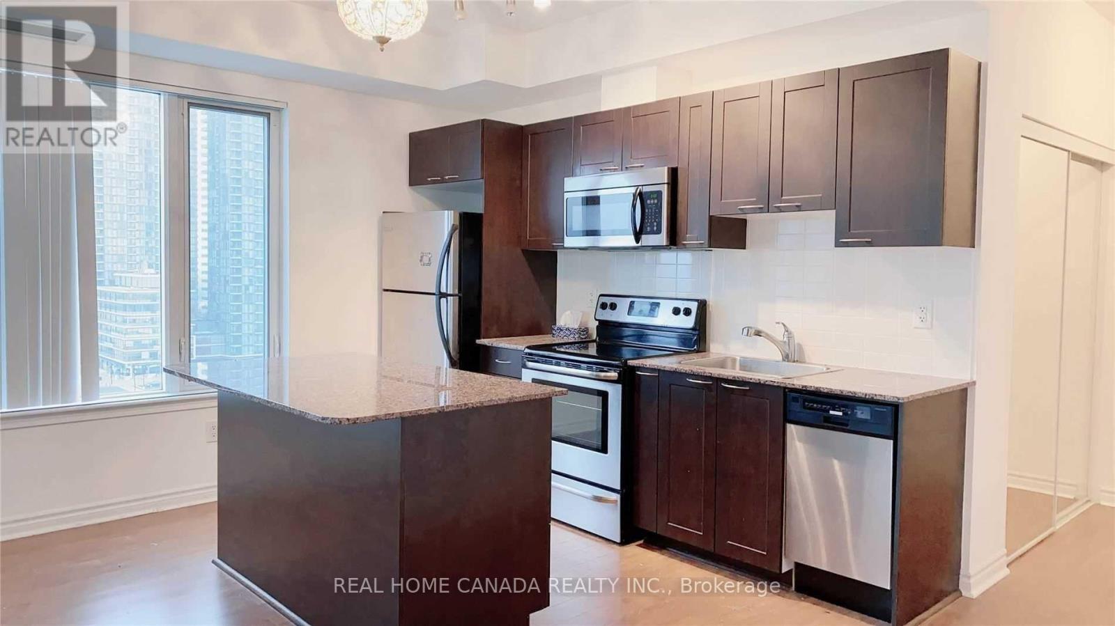 1305 - 385 Prince Of Wales Drive, Mississauga, Ontario  L5B 0C6 - Photo 8 - W13879728