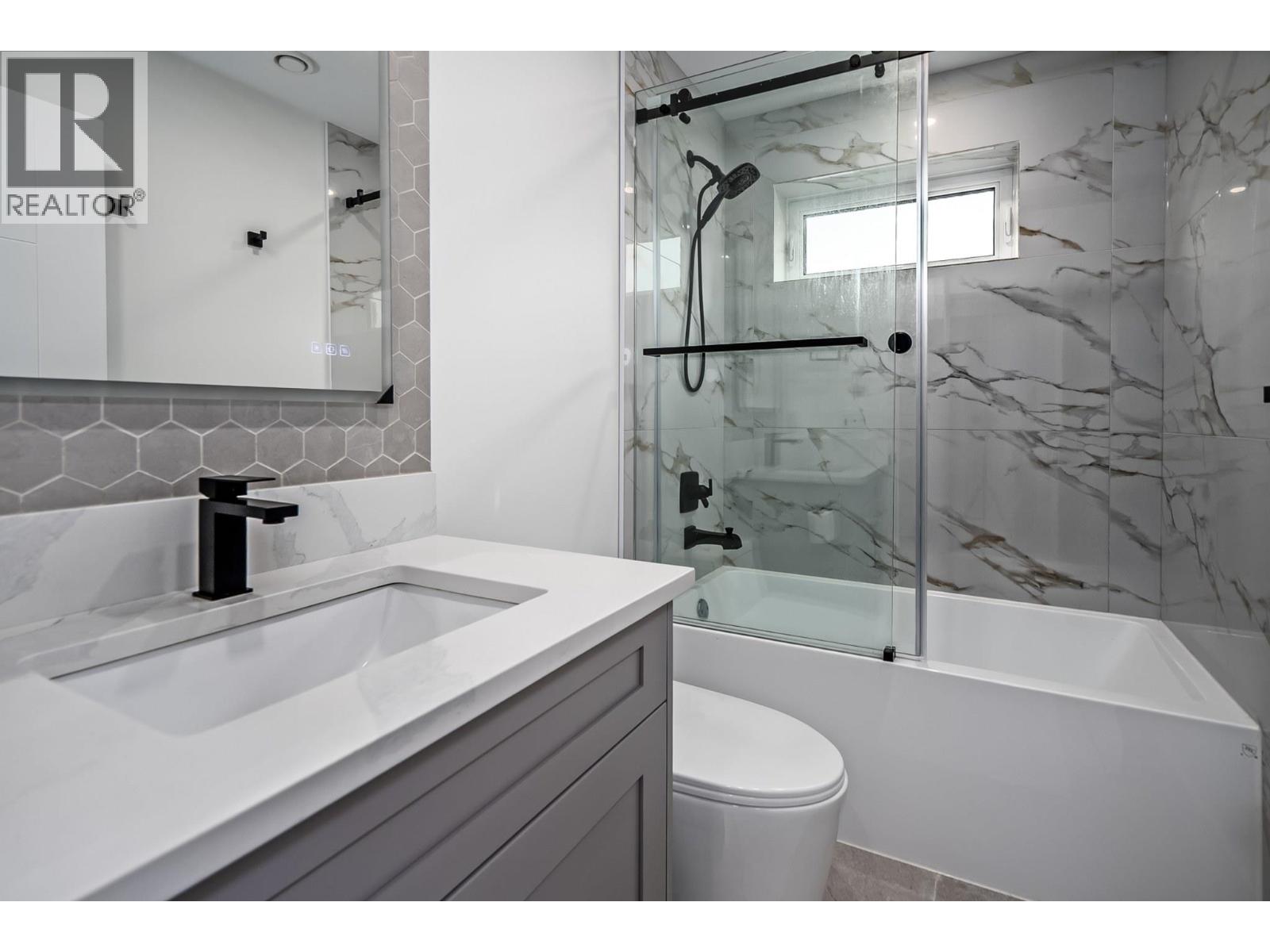 251 Douglas Crescent, Richmond, British Columbia  V7B 1E4 - Photo 24 - R3173763