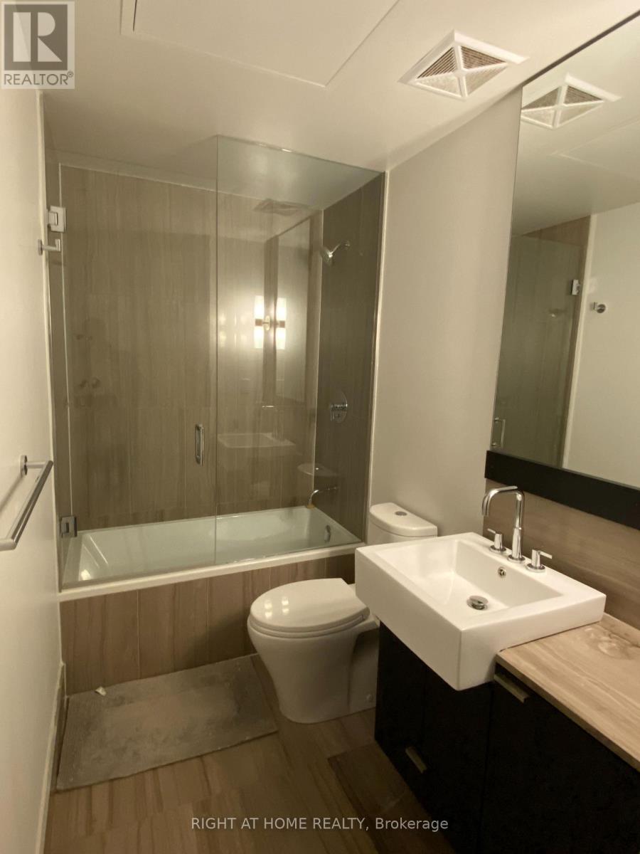 2307 - 88 Blue Jays Way SW, Toronto, Ontario  M5V 0L7 - Photo 14 - C13885392