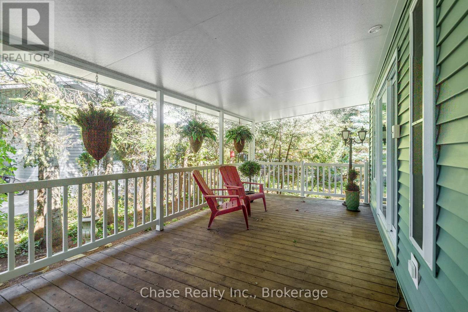 36 Topaz Street, Wasaga Beach, Ontario  L9Z 1X7 - Photo 17 - S13885412