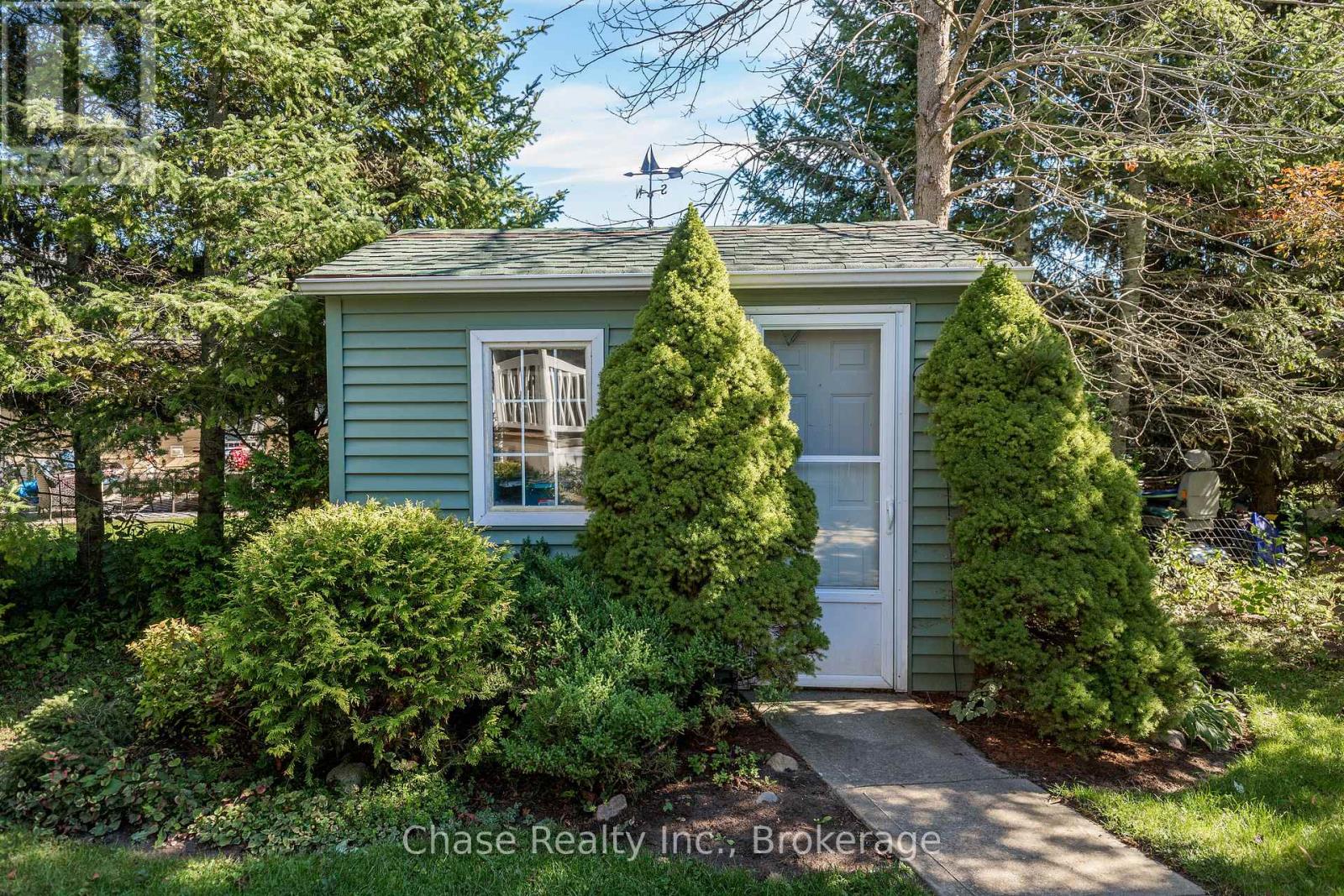 36 Topaz Street, Wasaga Beach, Ontario  L9Z 1X7 - Photo 18 - S13885412