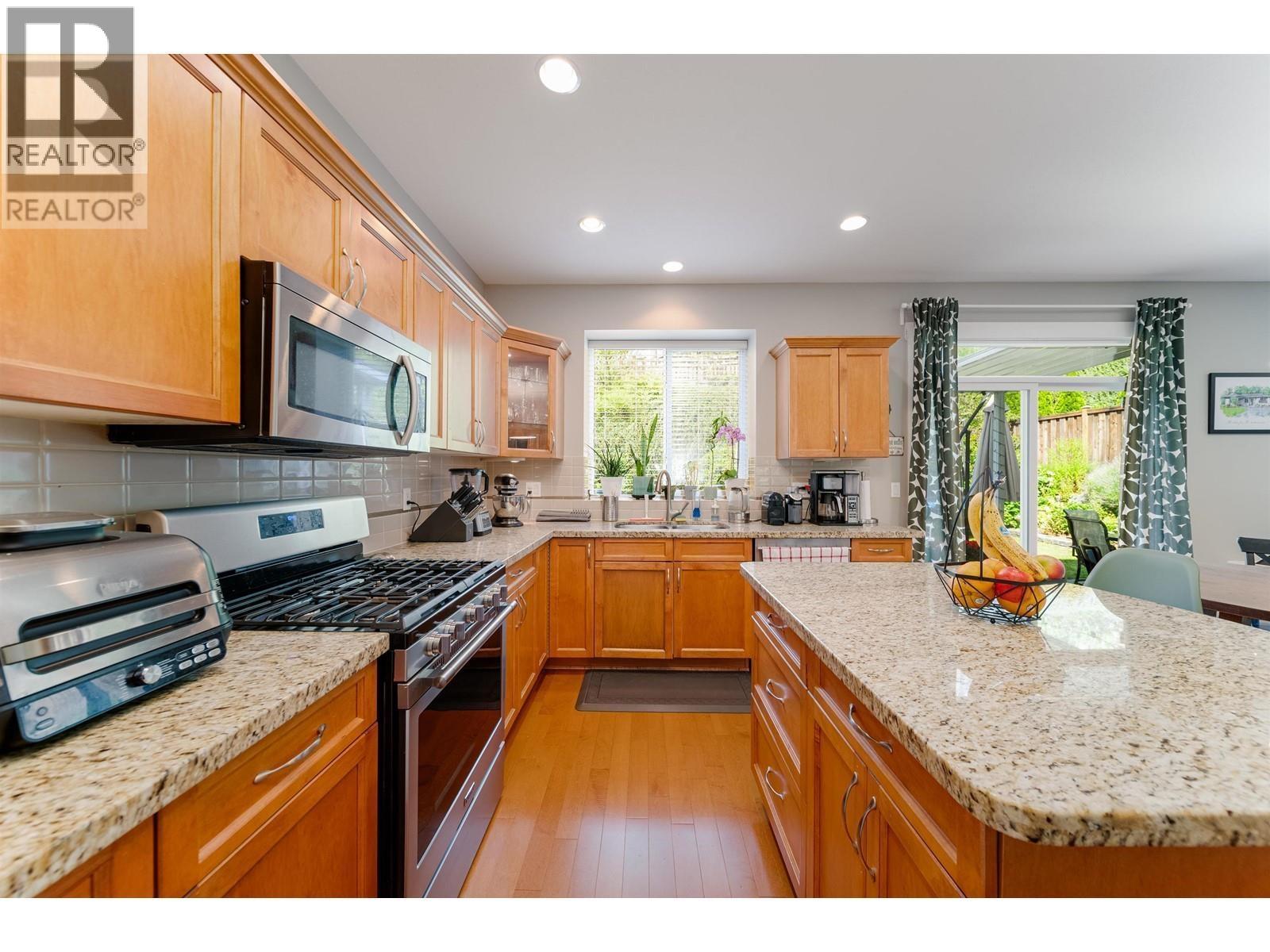 143 Maple Drive, Port Moody, British Columbia  V3H 0A8 - Photo 6 - R3174106