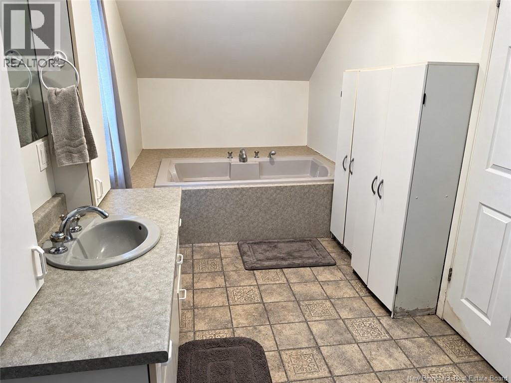 145 Isidore-Boucher, Saint-Jacques, New Brunswick  E7B 1W3 - Photo 14 - NB149500