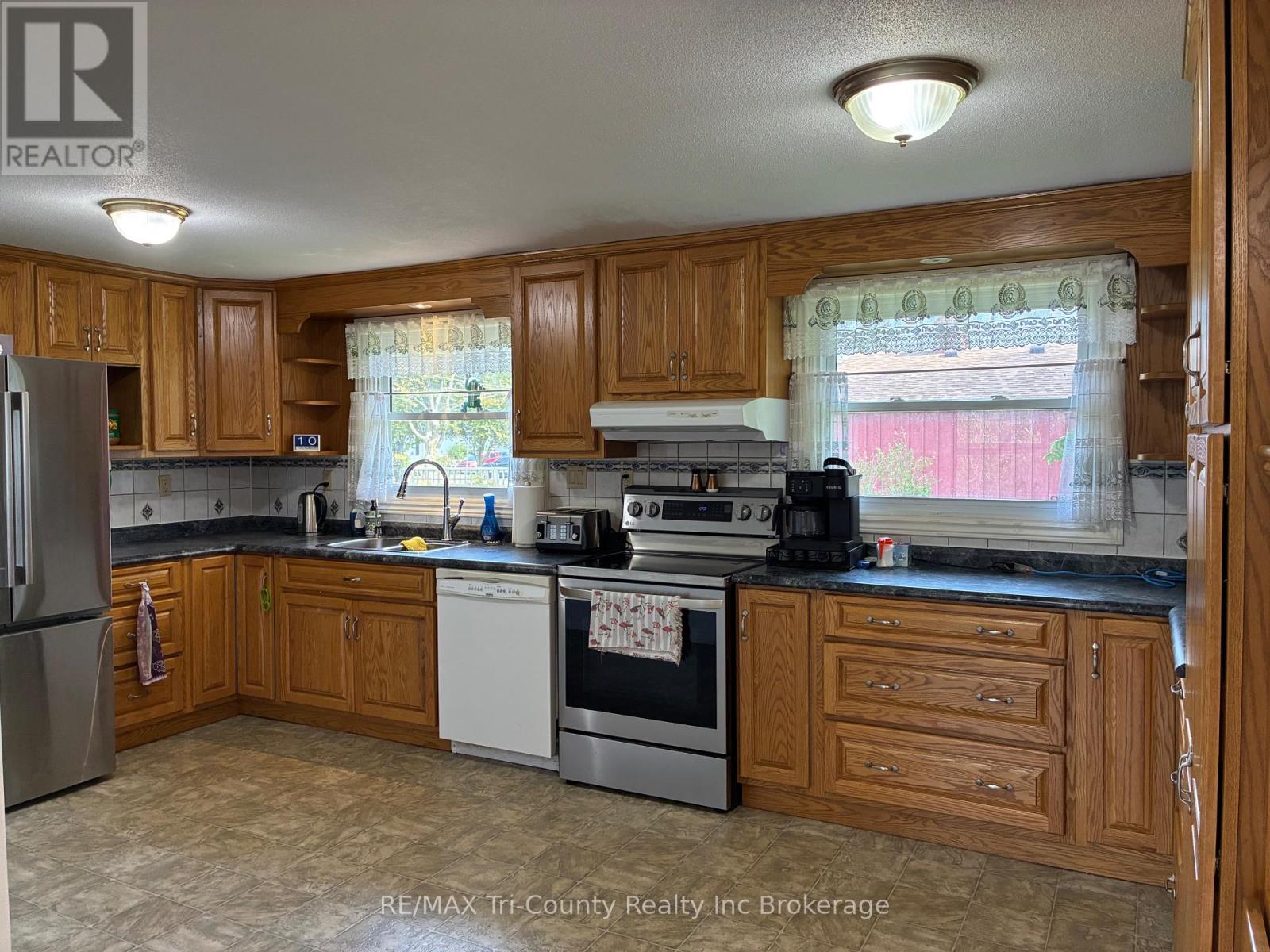 10 Elizabeth Street, Bayham, Ontario  N0J 1T0 - Photo 38 - X13857436