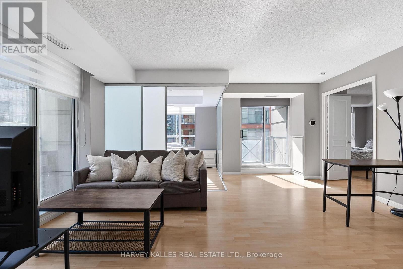 515 - 140 Simcoe Street, Toronto, Ontario  M5H 4E9 - Photo 18 - C13885426