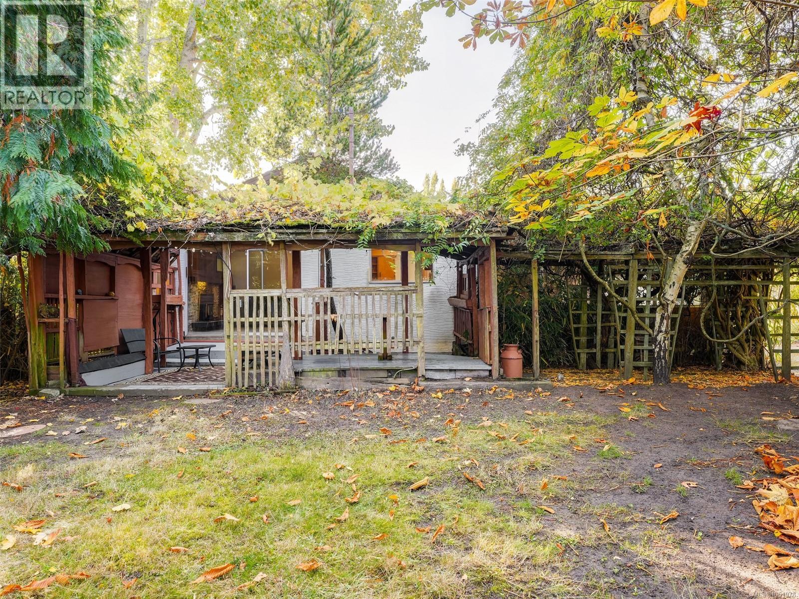 1614 Richardson St, Victoria, British Columbia  V8S 1R4 - Photo 39 - 1051978