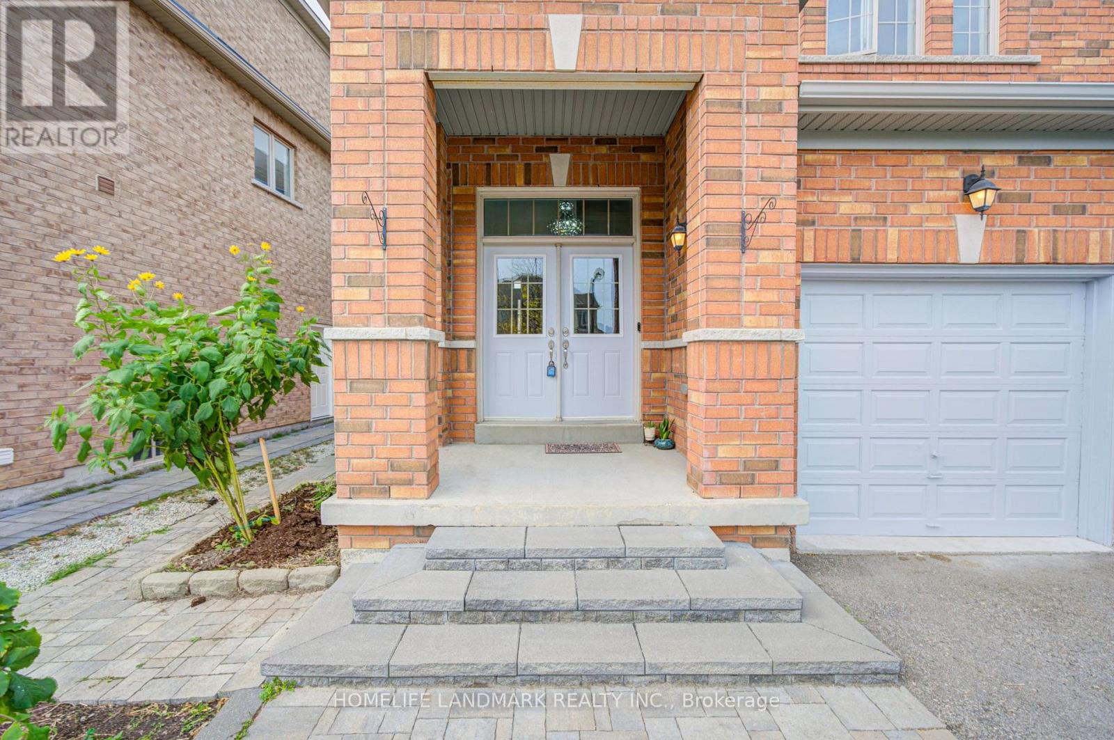 1238 Atkins Drive, Newmarket, Ontario  L3X 0B6 - Photo 3 - N13885430