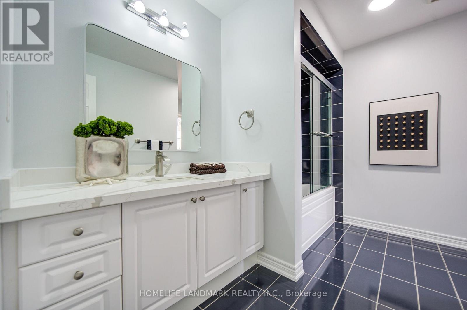 1238 Atkins Drive, Newmarket, Ontario  L3X 0B6 - Photo 30 - N13885430