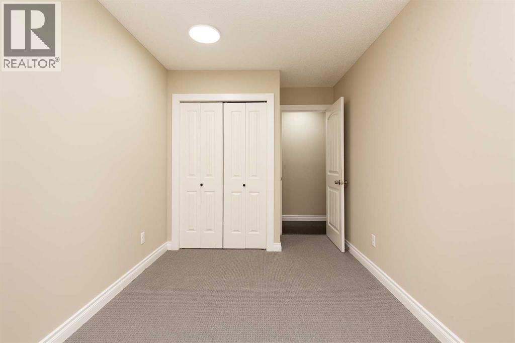 105B, 295 Columbia Boulevard W