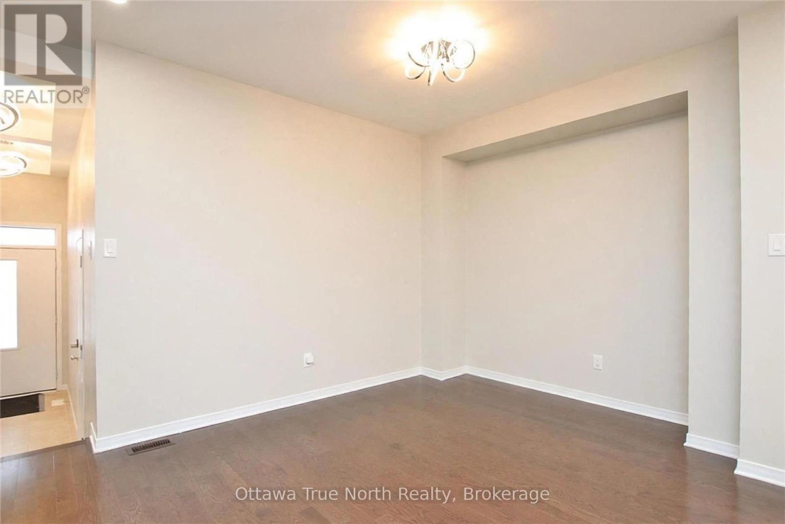 647 Gabriola Way, Ottawa, Ontario  K2T 0E2 - Photo 6 - X13885454