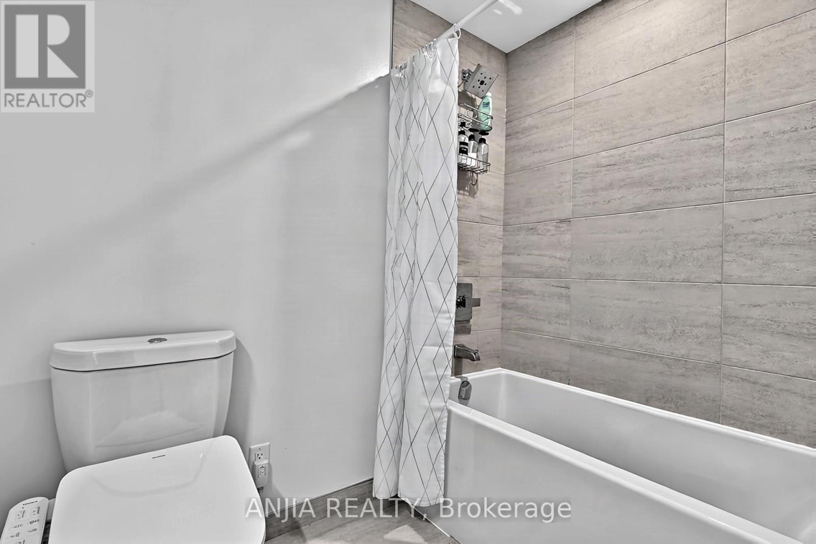 2705 - 18 Water Walk Drive, Markham, Ontario  L3R 6L5 - Photo 18 - N13885466