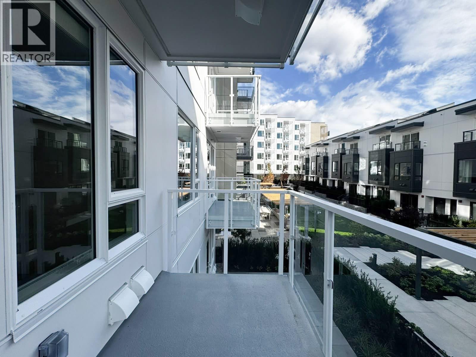 202 588 Harrison Drive, Coquitlam, British Columbia  V3J 3Z6 - Photo 17 - R3168053