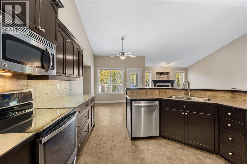18 Park Point, Whitecourt, Alberta  T7S 1W9 - Photo 10 - A2349547