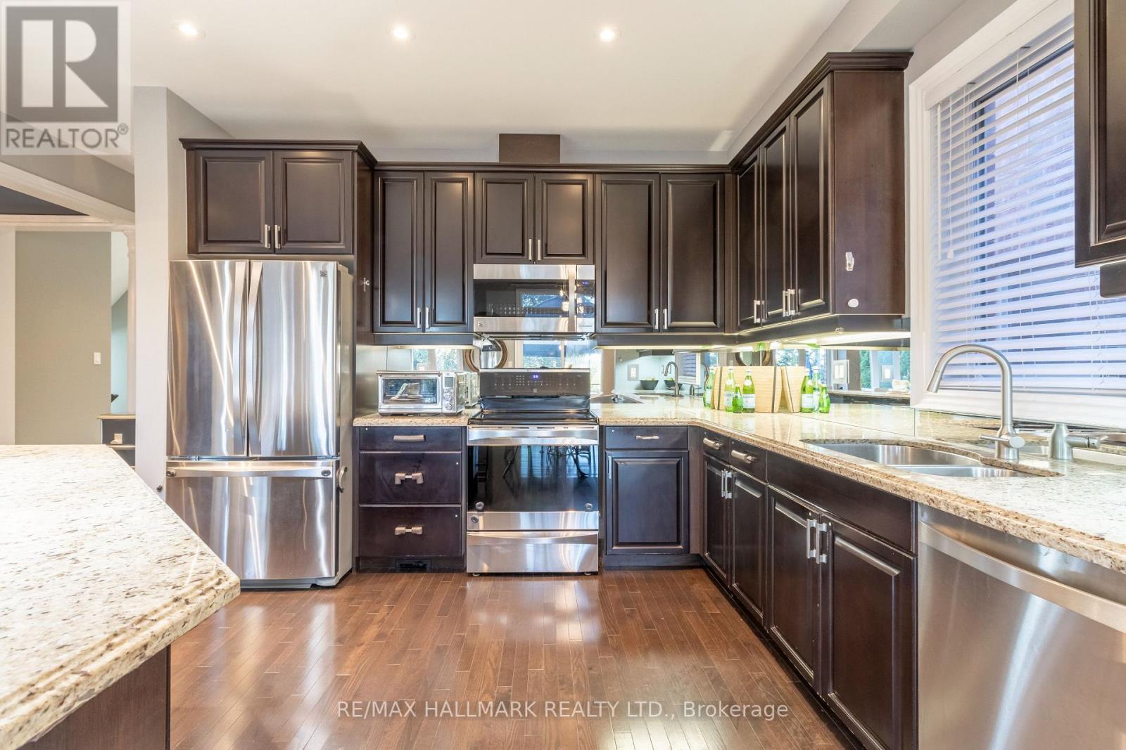 27 Beverton Crescent, Ajax, Ontario  L1T 0L8 - Photo 14 - E13885488