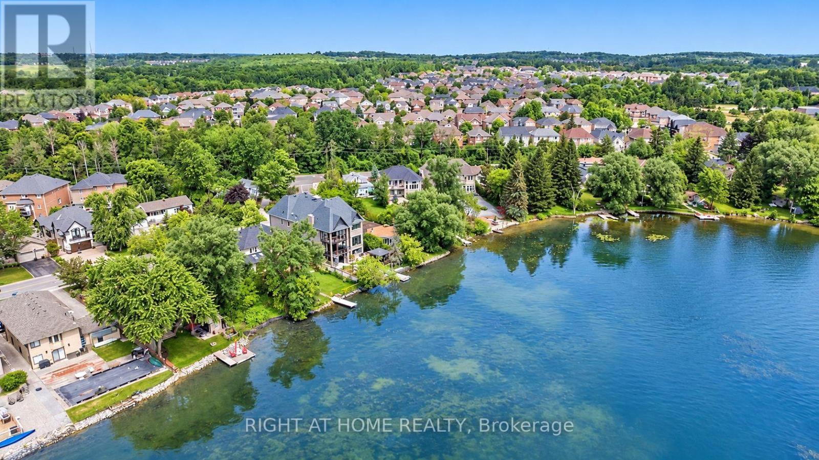 429 NORTH LAKE ROAD, Richmond Hill, Ontario