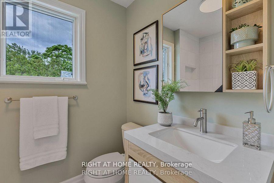429 North Lake Road, Richmond Hill, Ontario  L4E 3A7 - Photo 29 - N13885476