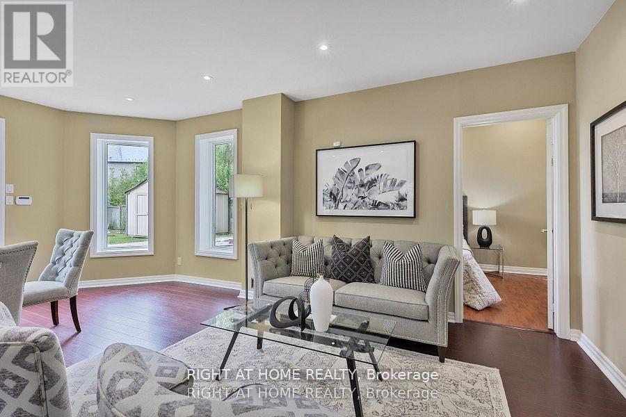 429 North Lake Road, Richmond Hill, Ontario  L4E 3A7 - Photo 38 - N13885476