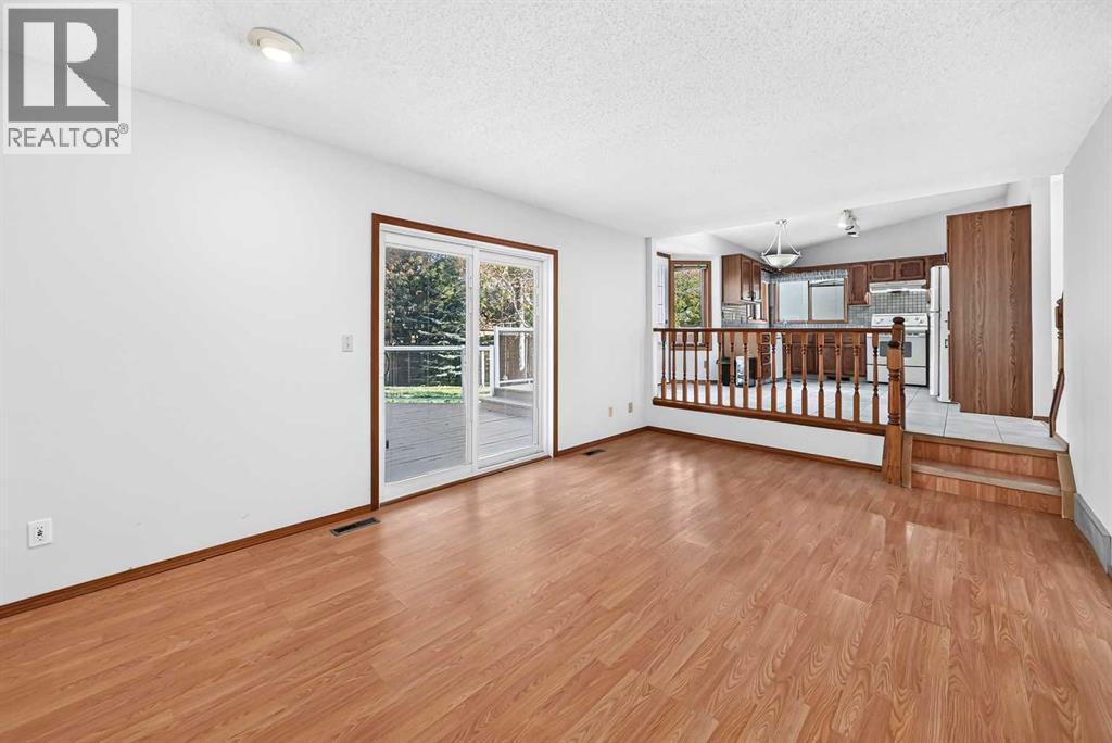 64 Edforth Crescent NW, Calgary, Alberta  T3A 3X4 - Photo 4 - A2350967
