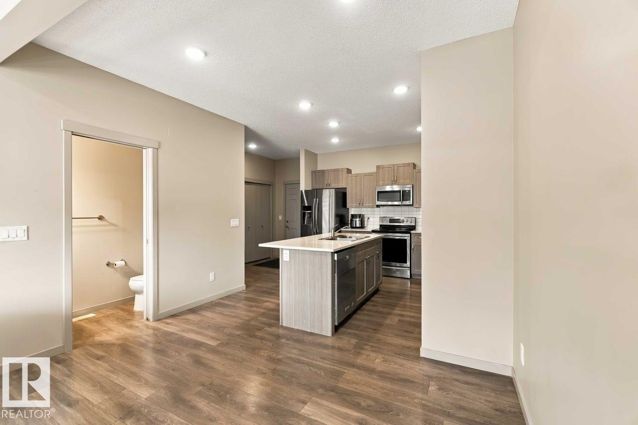 1416 26 AV NW