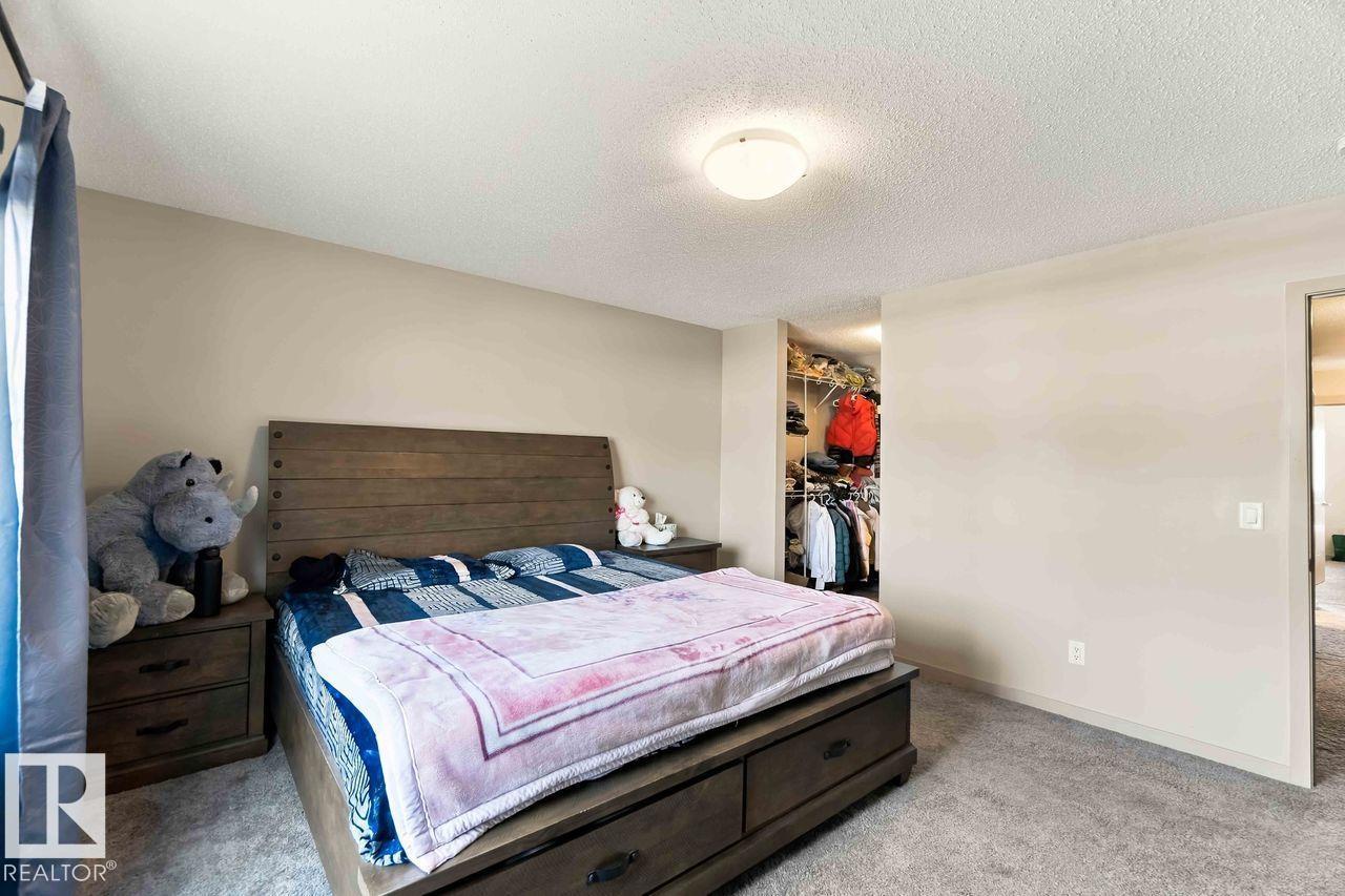 1416 26 AV NW