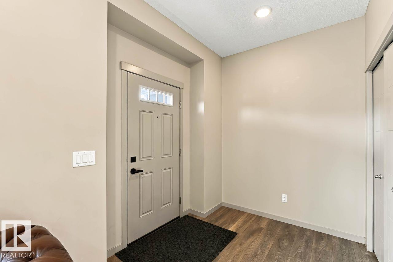 1416 26 AV NW