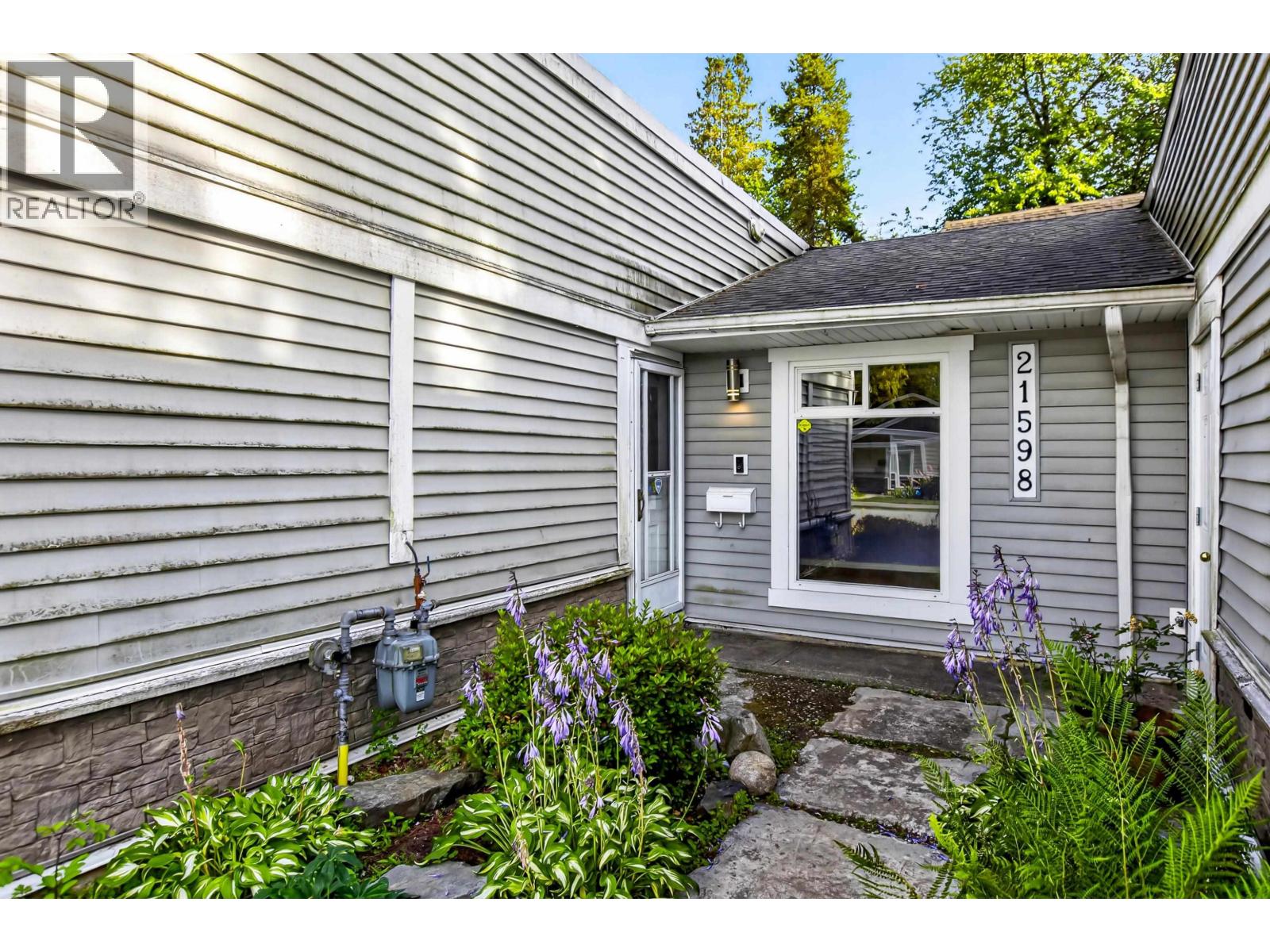21598 Spring Avenue, Maple Ridge, British Columbia  V4R 2K6 - Photo 5 - R3173864