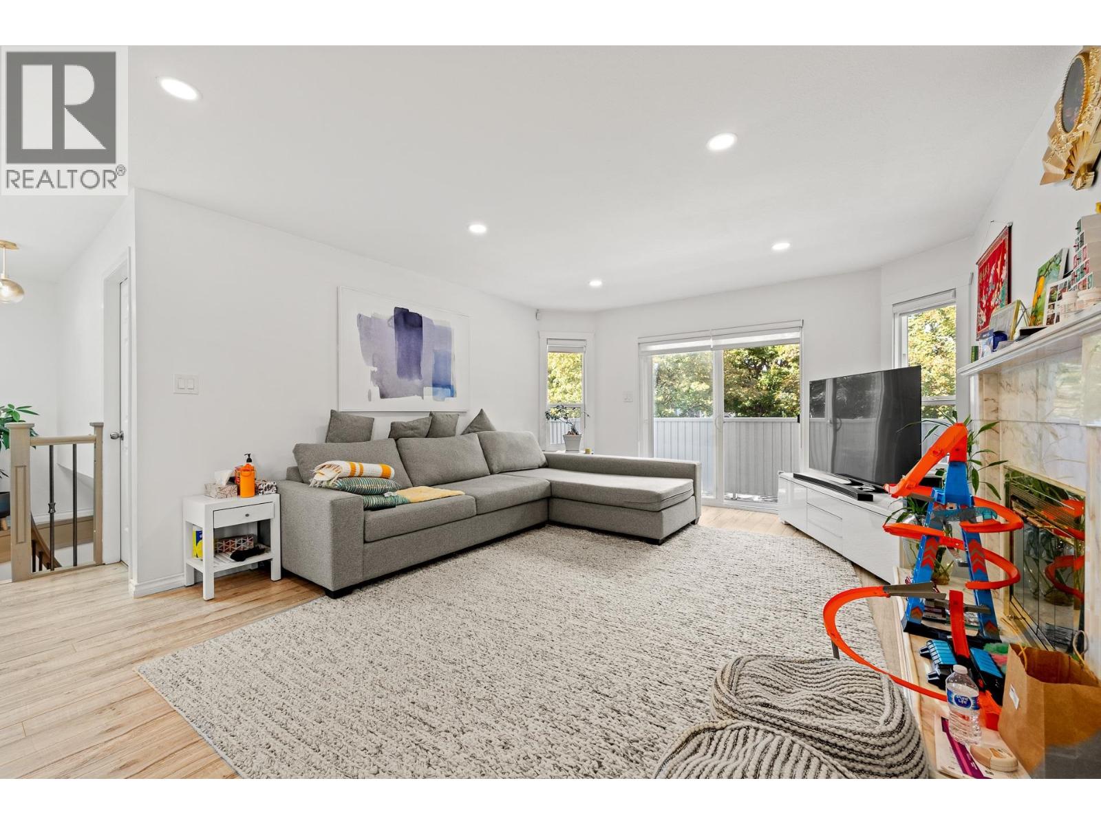 1070 E 40th Avenue, Vancouver, British Columbia  V5W 1M4 - Photo 10 - R3170764