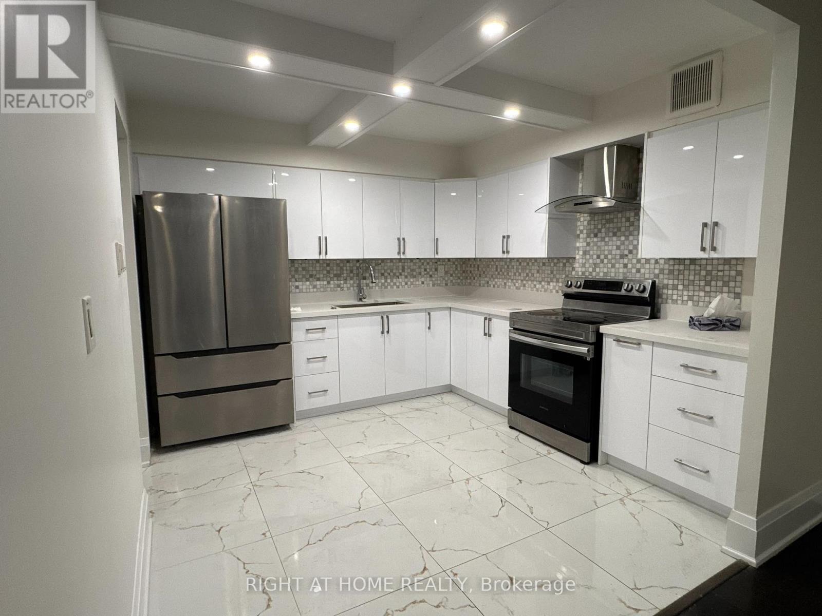 307 - 1701 Mccowan Road, Toronto, Ontario  M1S 2Y3 - Photo 2 - E13776610