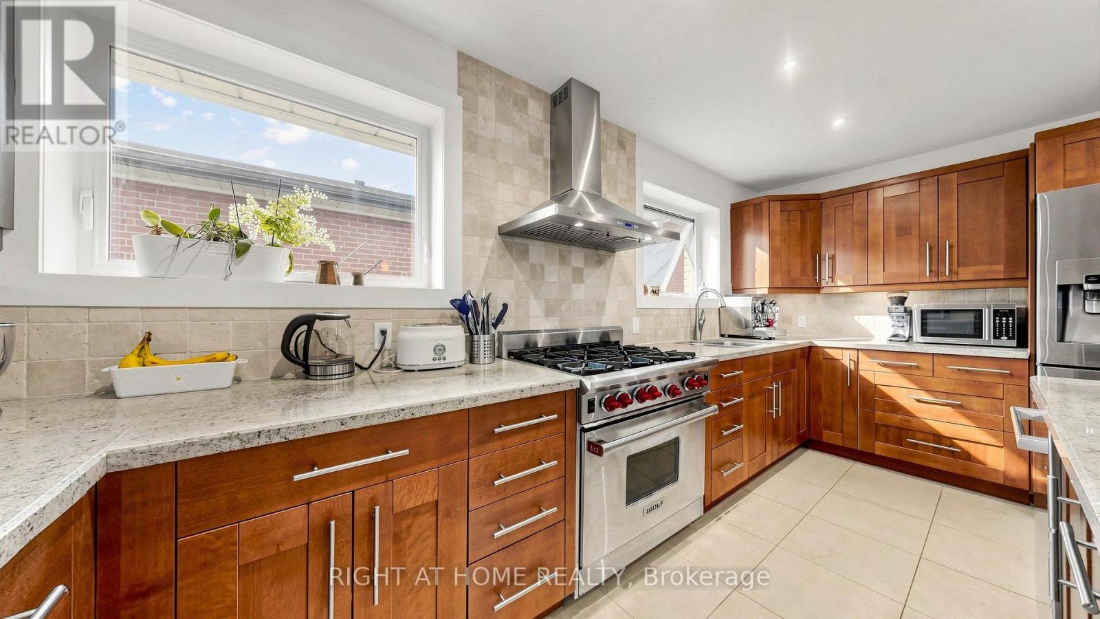 24 Stonedene Boulevard, Toronto, Ontario  M2R 3C7 - Photo 16 - C13885504
