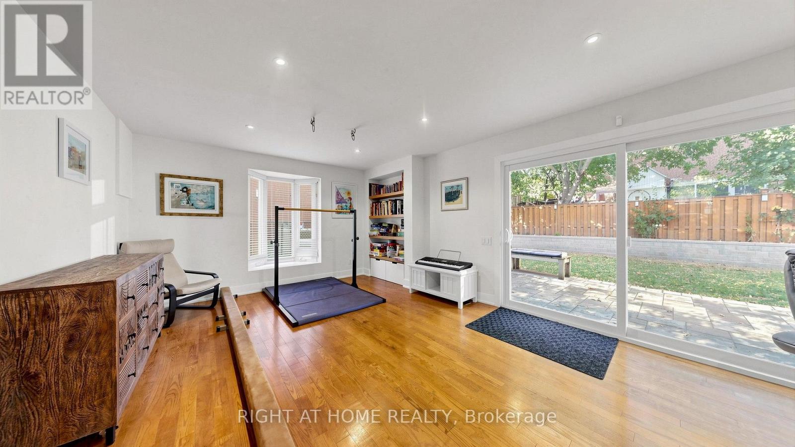 24 Stonedene Boulevard, Toronto, Ontario  M2R 3C7 - Photo 31 - C13885504