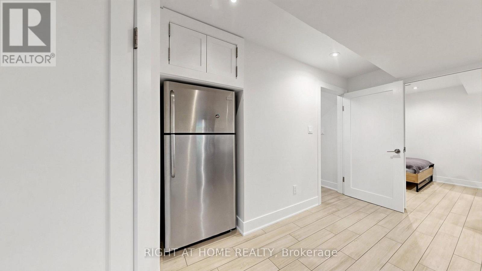 24 Stonedene Boulevard, Toronto, Ontario  M2R 3C7 - Photo 38 - C13885504