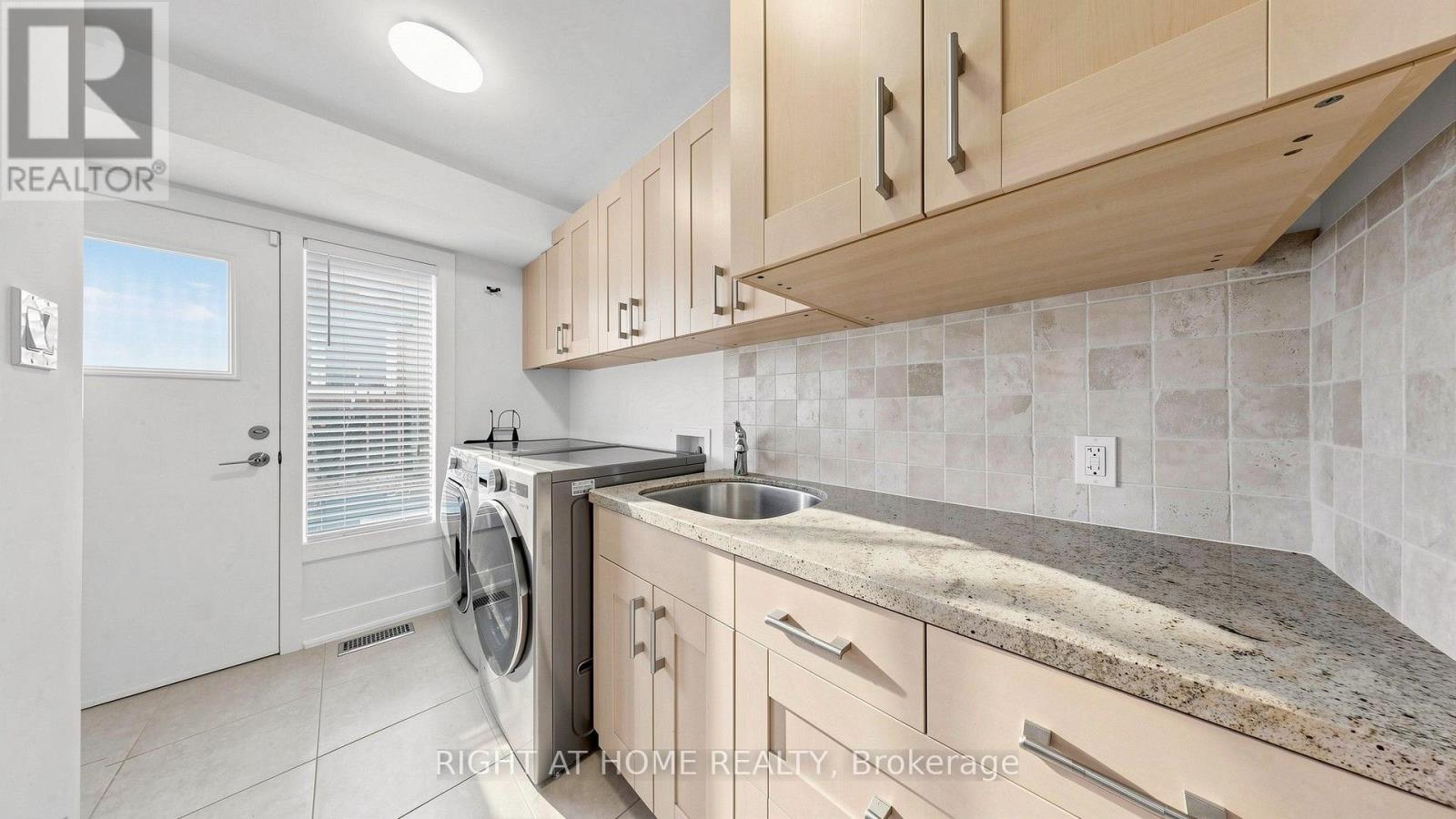 24 Stonedene Boulevard, Toronto, Ontario  M2R 3C7 - Photo 42 - C13885504