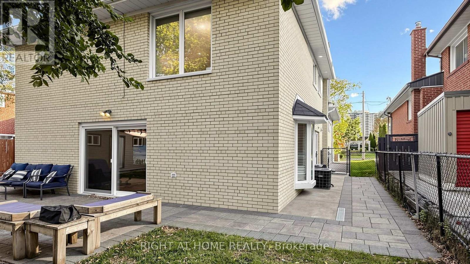 24 Stonedene Boulevard, Toronto, Ontario  M2R 3C7 - Photo 50 - C13885504