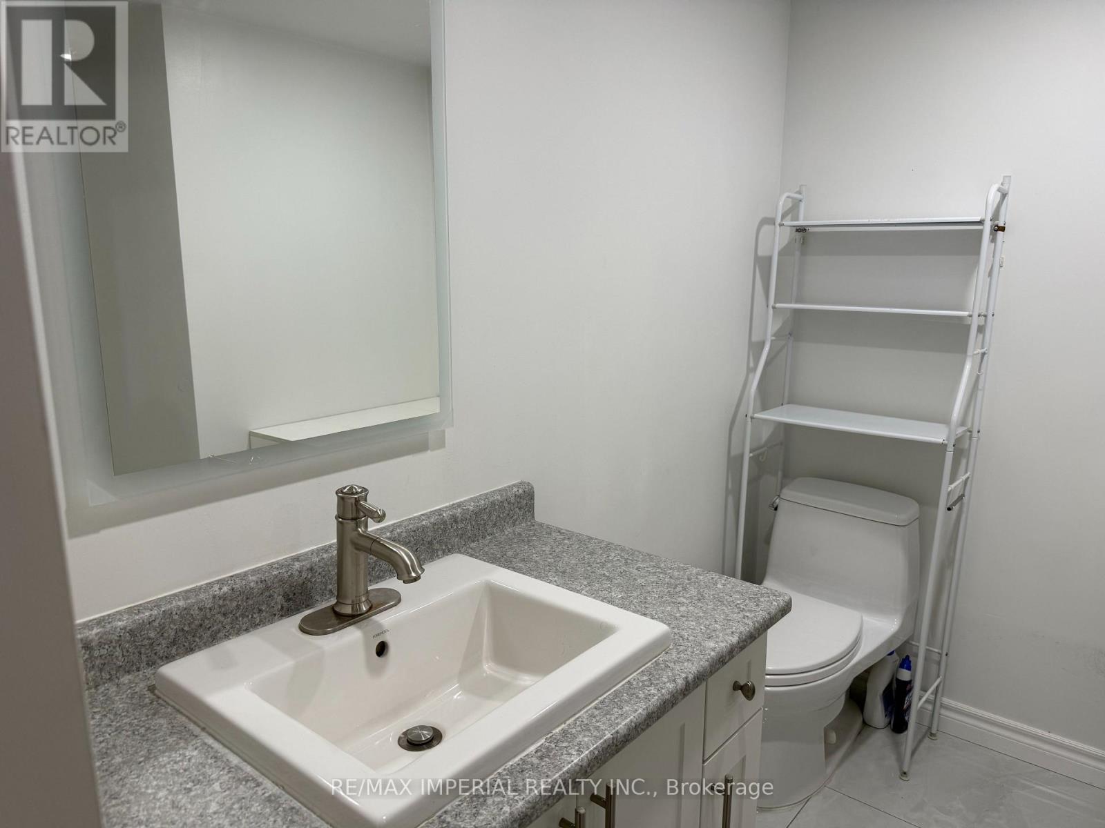 Bsmt - 3325 Vandorf Side Road, Whitchurch-Stouffville, Ontario L4A 7X5 - Photo 9 - N13885542