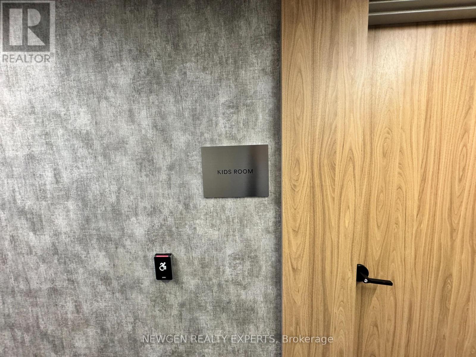 3504 - 430 Square One Drive, Mississauga, Ontario  L5B 0L6 - Photo 18 - W13885508