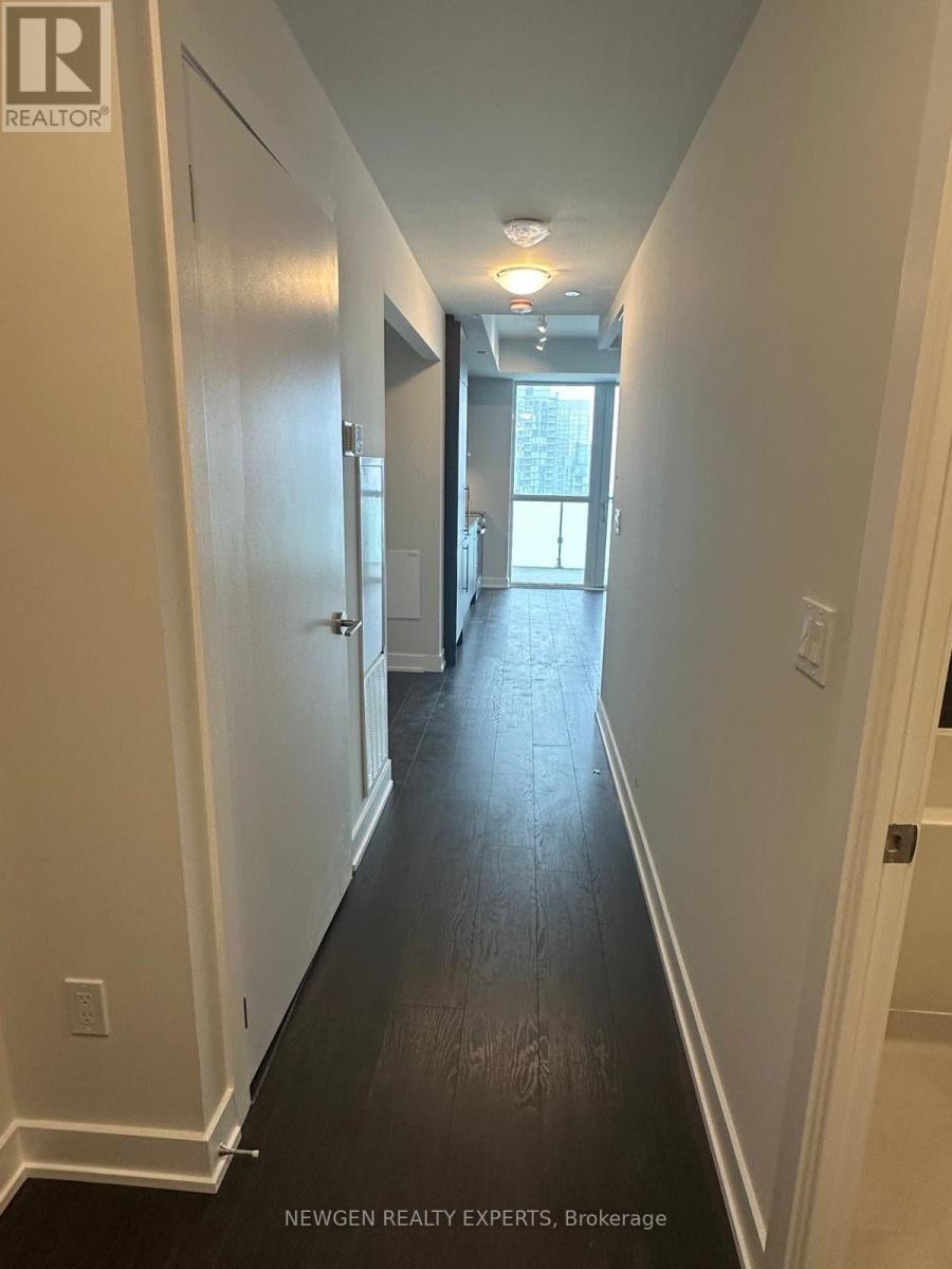 3504 - 430 Square One Drive, Mississauga, Ontario  L5B 0L6 - Photo 2 - W13885508