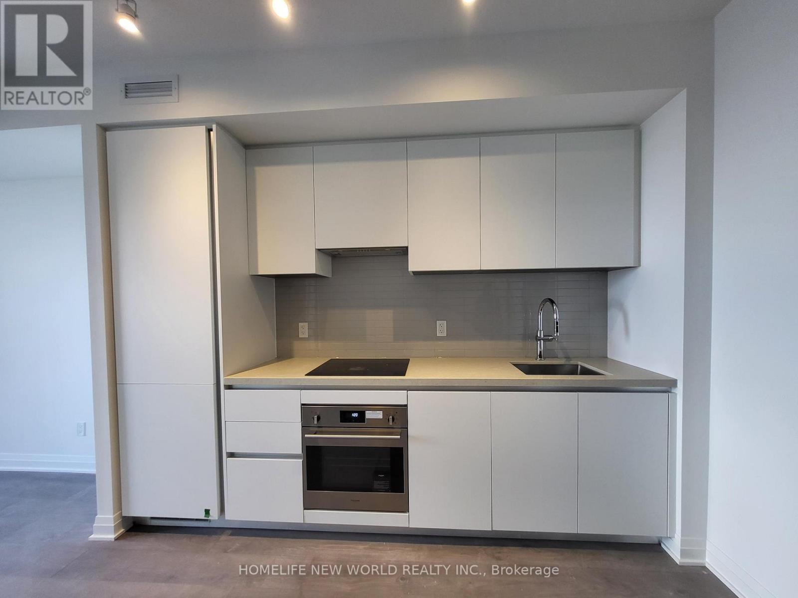 6011 - 4015 The Exchange, Mississauga, Ontario  L5B 0N9 - Photo 3 - W13885518