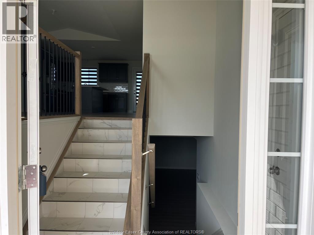 392 Hemlock Lane Unit# Upper, Lakeshore, Ontario  N8L 1A8 - Photo 2 - 26024388