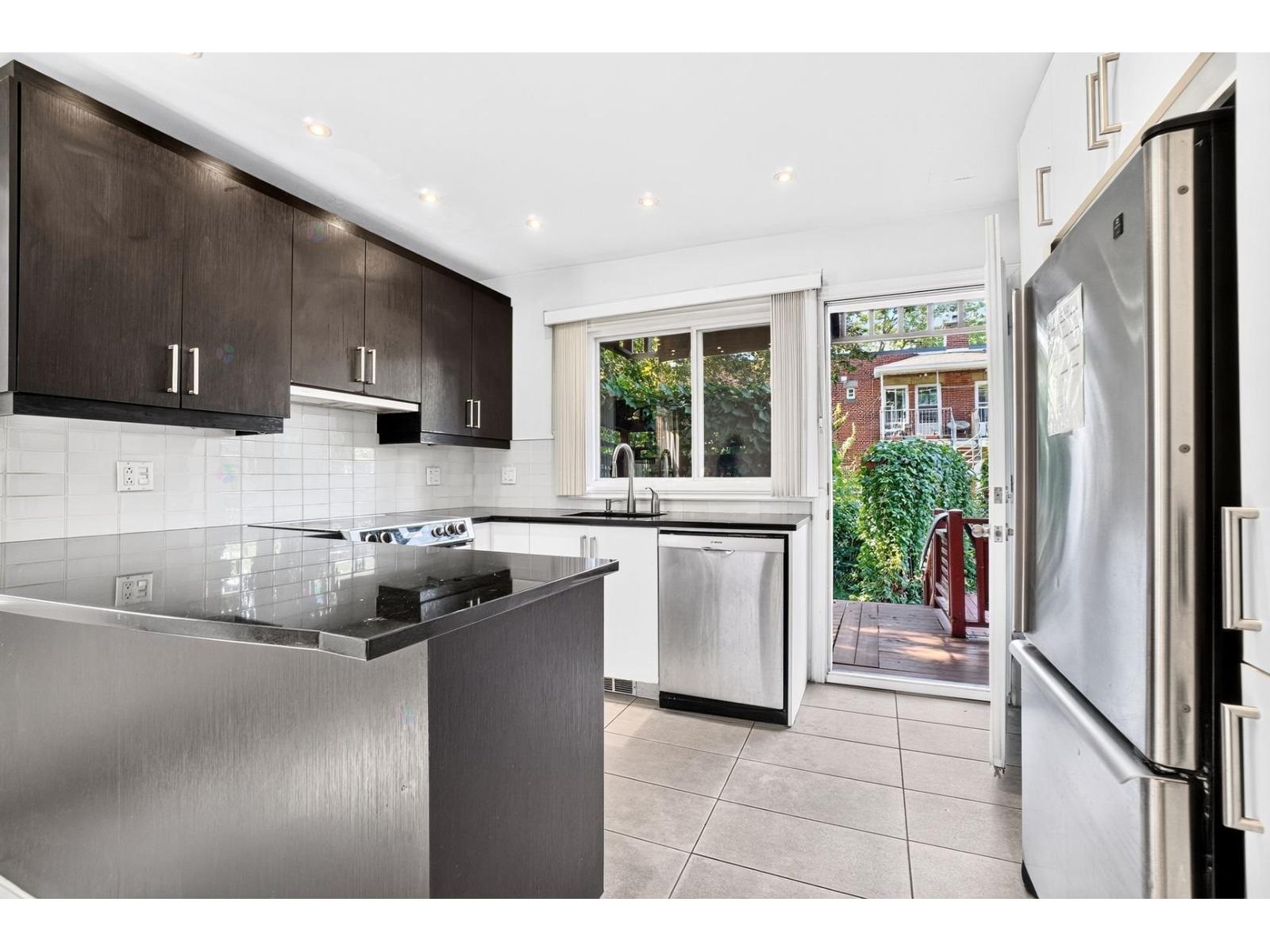 9160 Rue St-Urbain Montréal (Ahuntsic-Cartierville) Quebec Canada H2N1S7 5