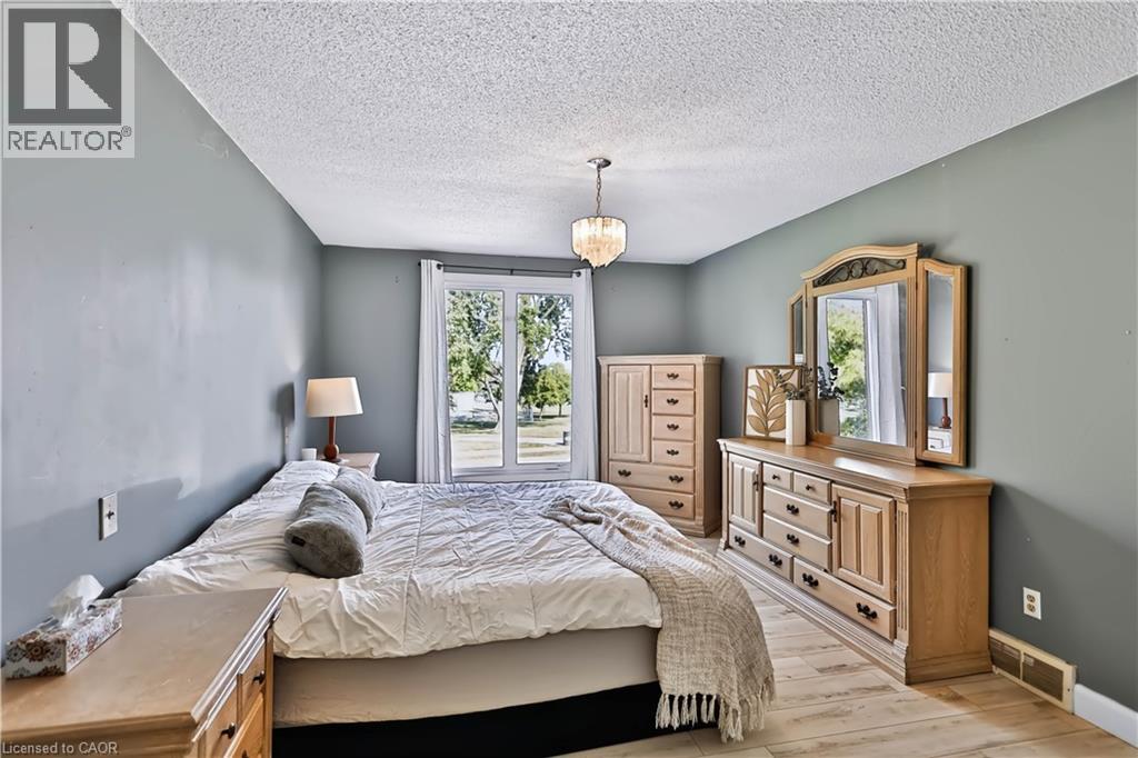 22 Oakridge Drive, Stoney Creek, Ontario  L8G 2T6 - Photo 24 - 40867832