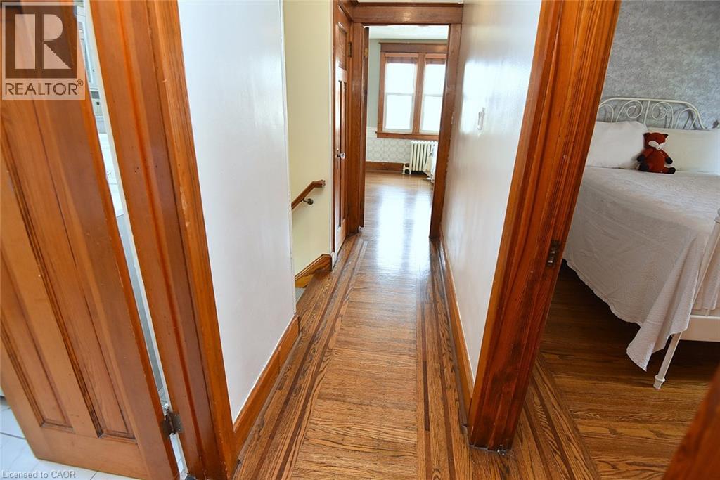 70 Kensington Avenue N, Hamilton, Ontario  L8L 7N9 - Photo 25 - 40869449