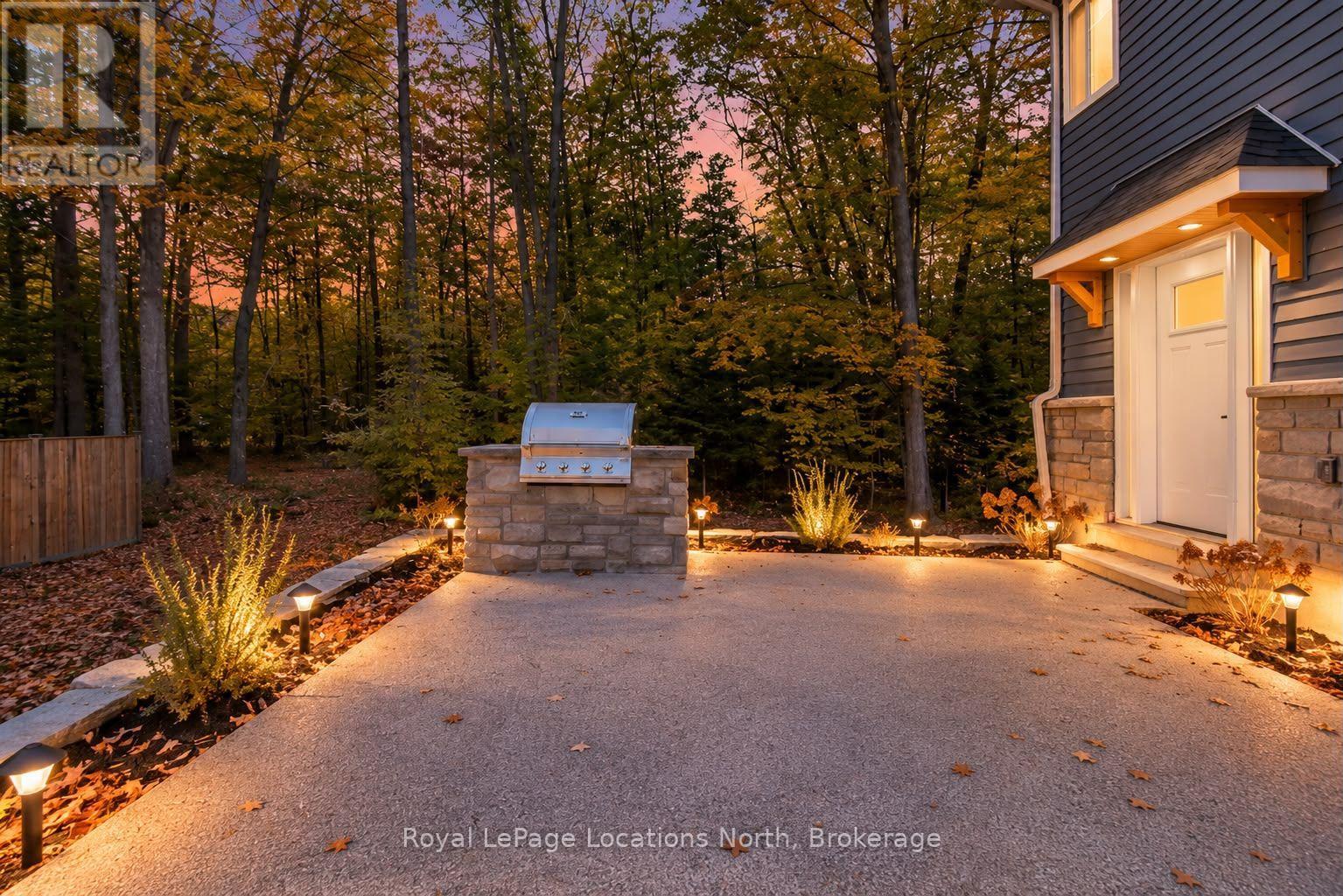 545 Oxbow Park Drive, Wasaga Beach, Ontario  L9Z 2T9 - Photo 2 - S13481218