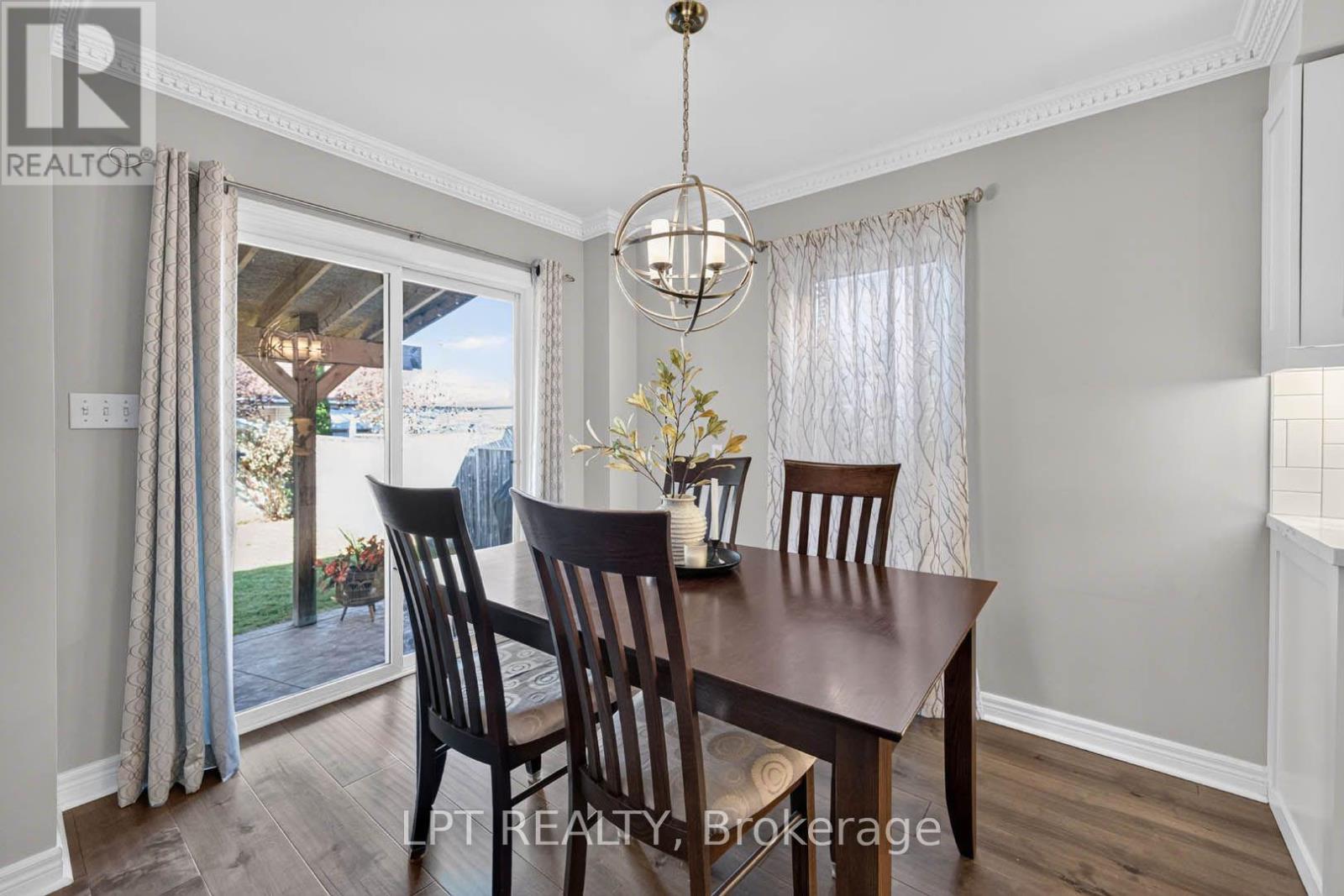 32 Primeau Avenue, Whitby, Ontario  L1M 2B7 - Photo 14 - E13885564