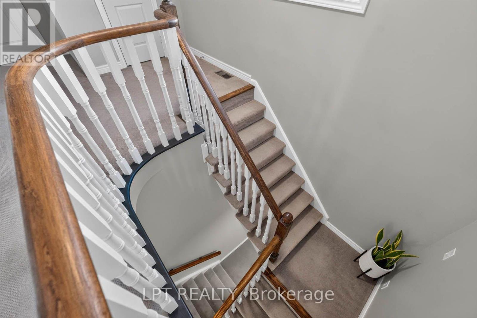 32 Primeau Avenue, Whitby, Ontario  L1M 2B7 - Photo 20 - E13885564