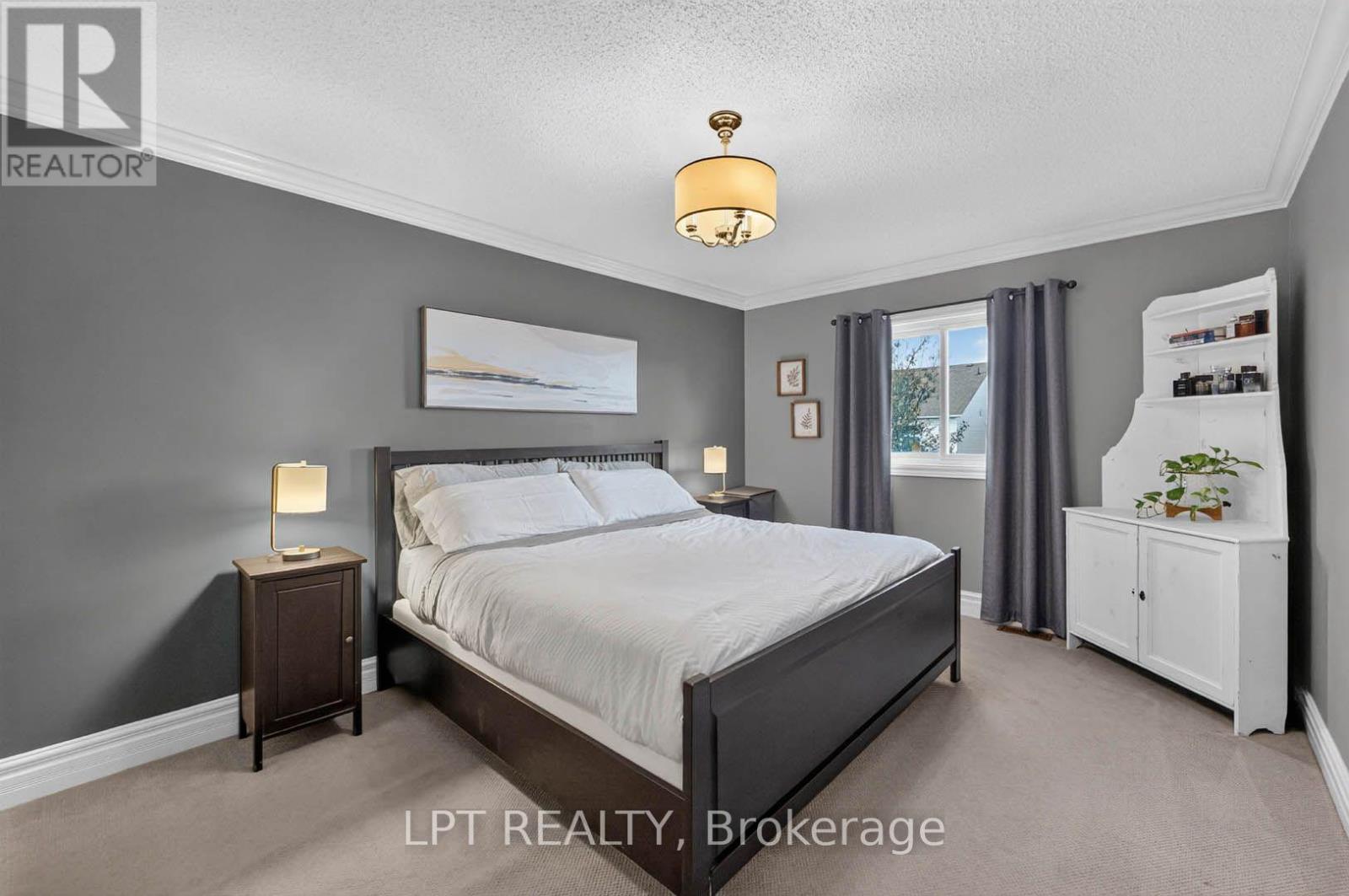 32 Primeau Avenue, Whitby, Ontario  L1M 2B7 - Photo 23 - E13885564