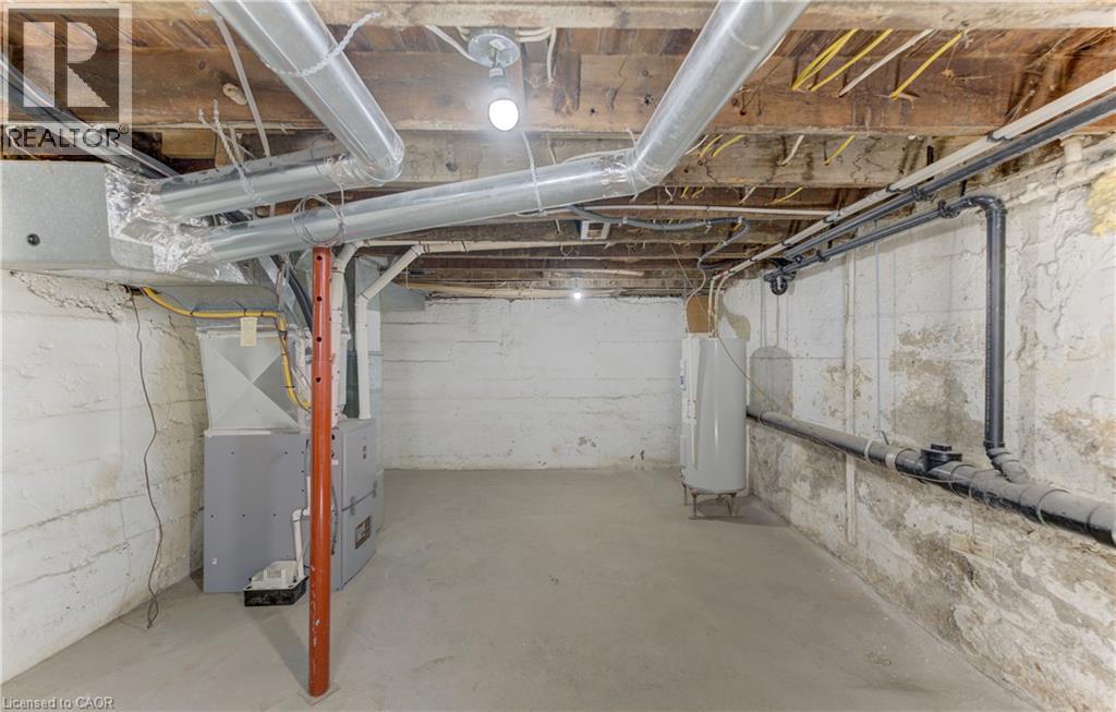 18 Miehm Place, Kitchener, Ontario  N2H 2K9 - Photo 32 - 40866626