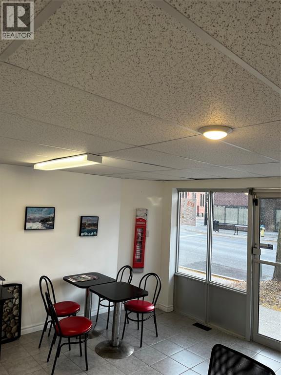 123 Christina Street North Unit# Main Floor, Sarnia, Ontario  N7T 5T7 - Photo 6 - 26025020